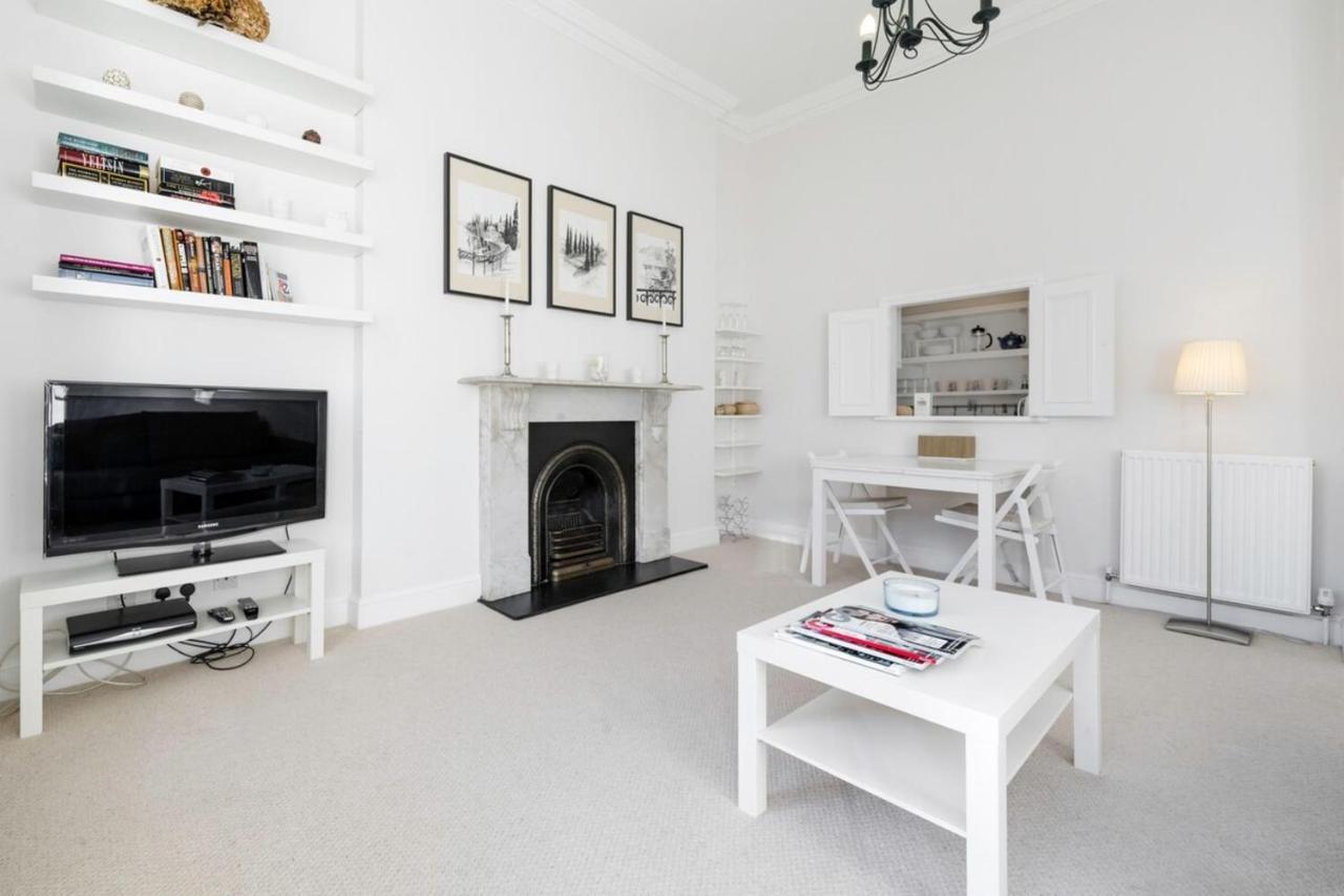 Elegant Earl'S Court 2 Bedroom Flat Just 4 Minutes From Tube ลอนดอน ภายนอก รูปภาพ