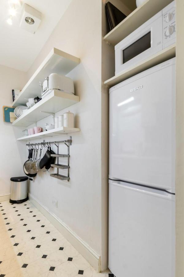 Elegant Earl'S Court 2 Bedroom Flat Just 4 Minutes From Tube ลอนดอน ภายนอก รูปภาพ